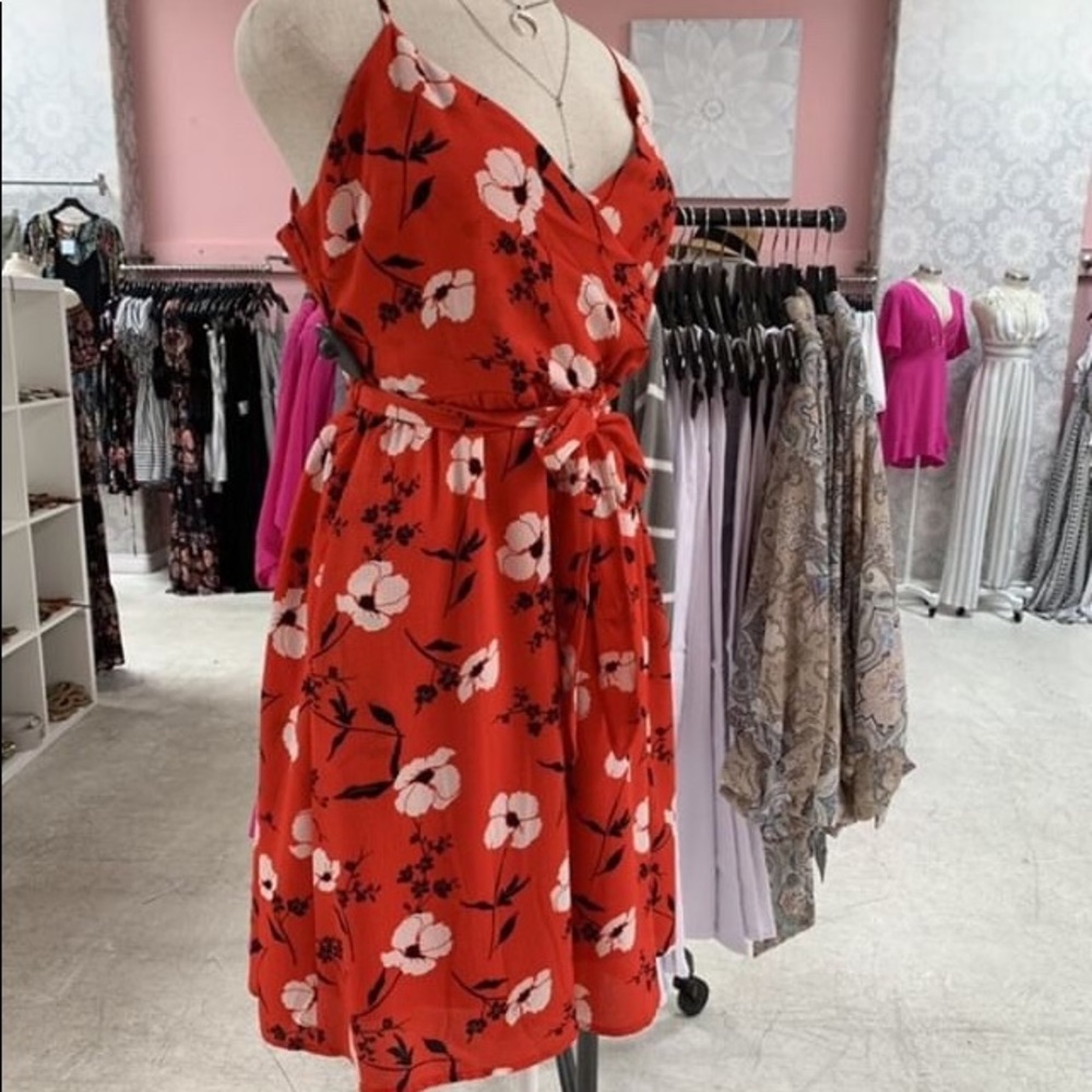 RED FLORAL DRESS - Picture 4 of 8